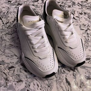 Dolce and Gabbana sneakers size 40.5 US 7.5